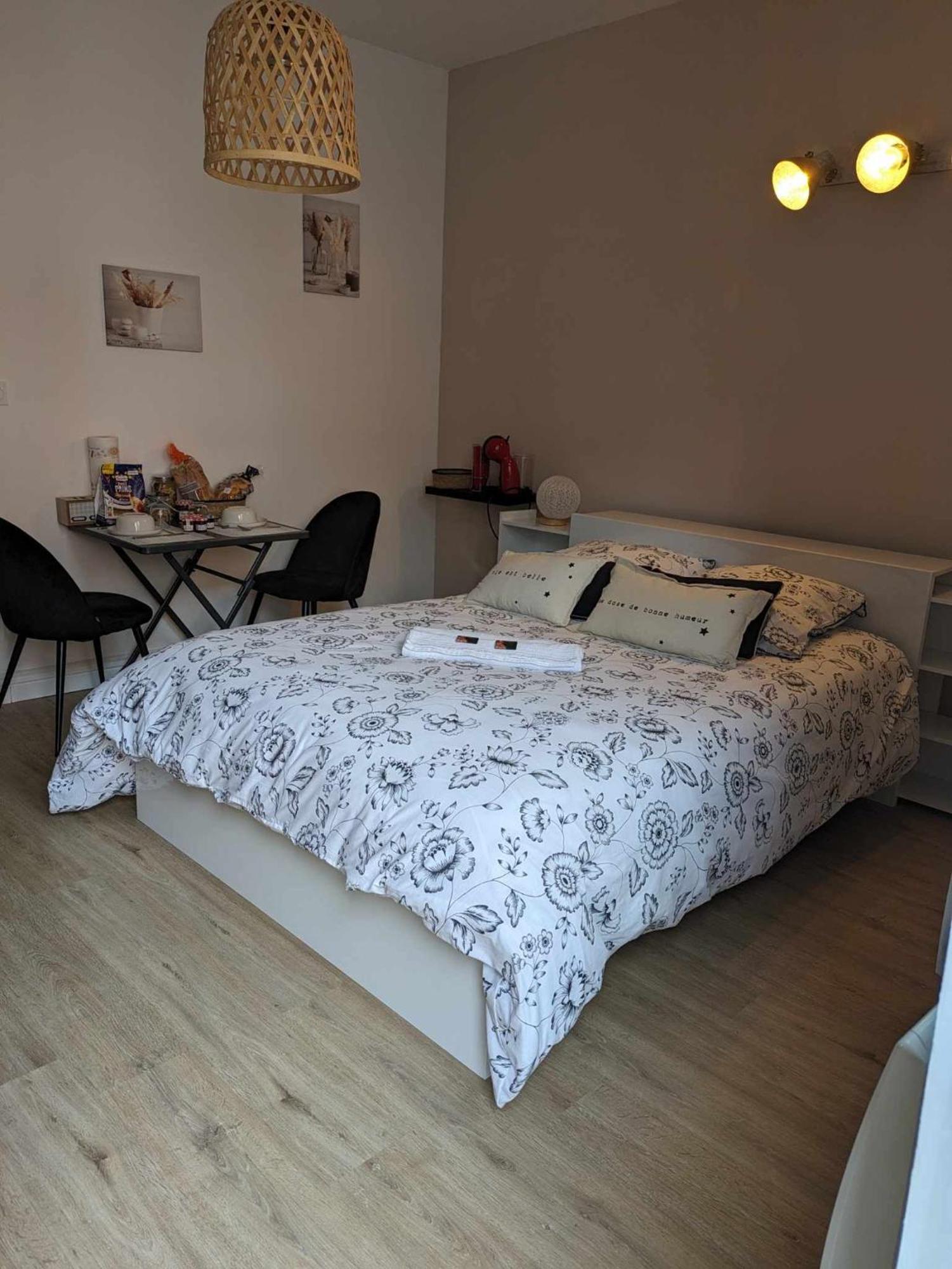 مبيت وإفطار Tournay Chez Cerise المظهر الخارجي الصورة